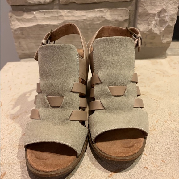 Toms Taupe Suede Open-Toe Strappy Sandals - Picture 4 of 4
